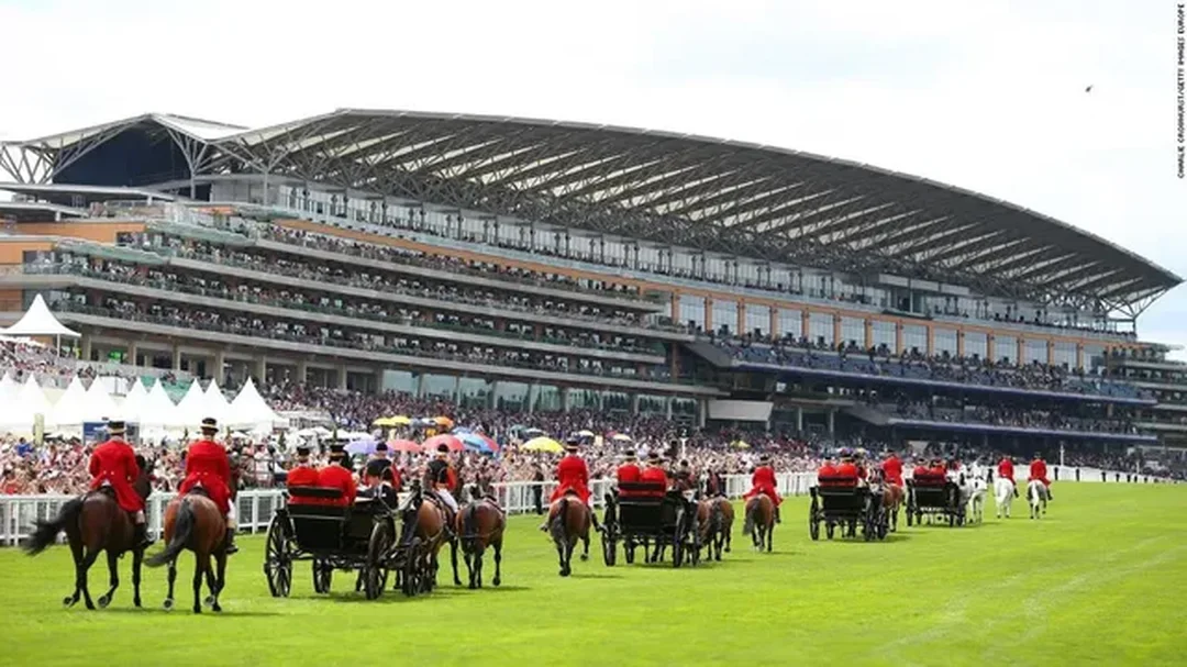 trường đua ngựa Ascot với khán đài và tổ chức sự kiện quy mô lớn trường đua ngựa Ascot với khán đài và tổ chức sự kiện quy mô lớn